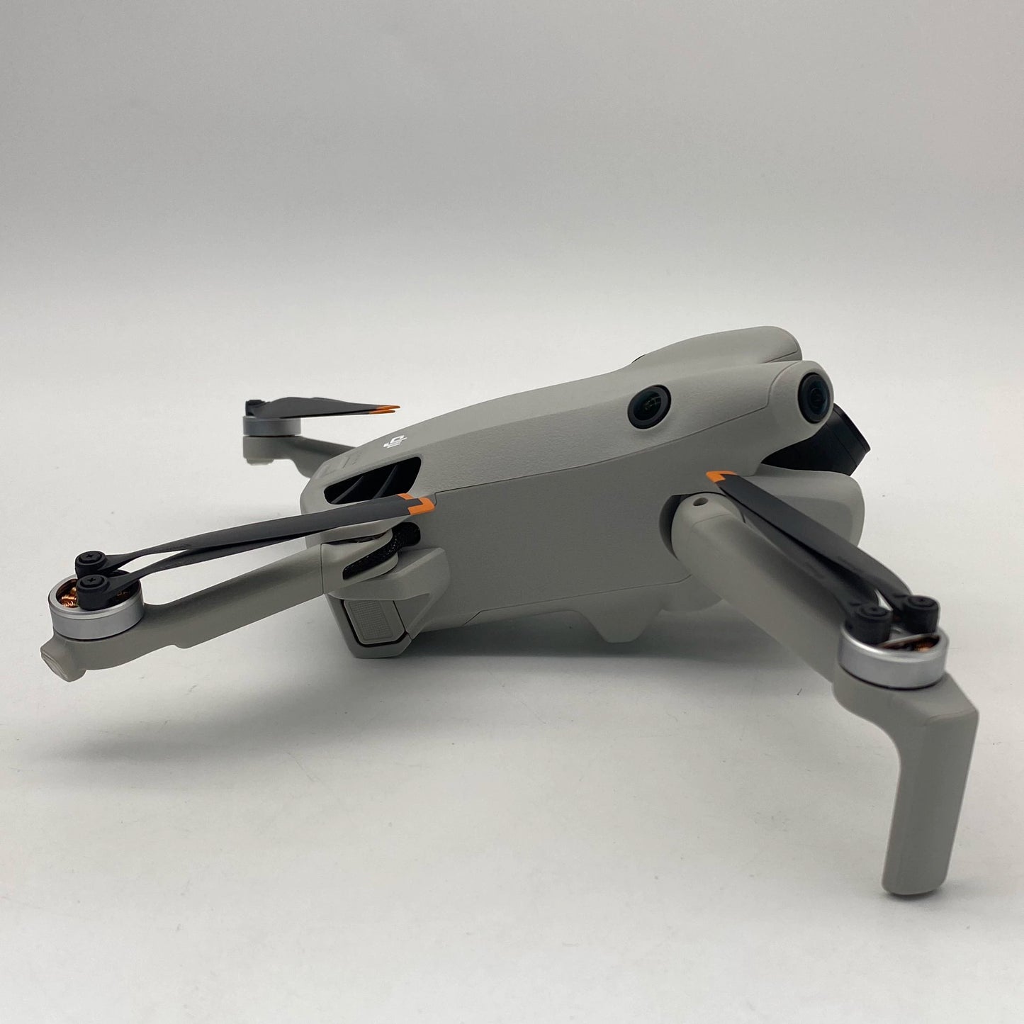 DJI Mini 4 Pro with Screen Remote Controller - Excellent (95% New)