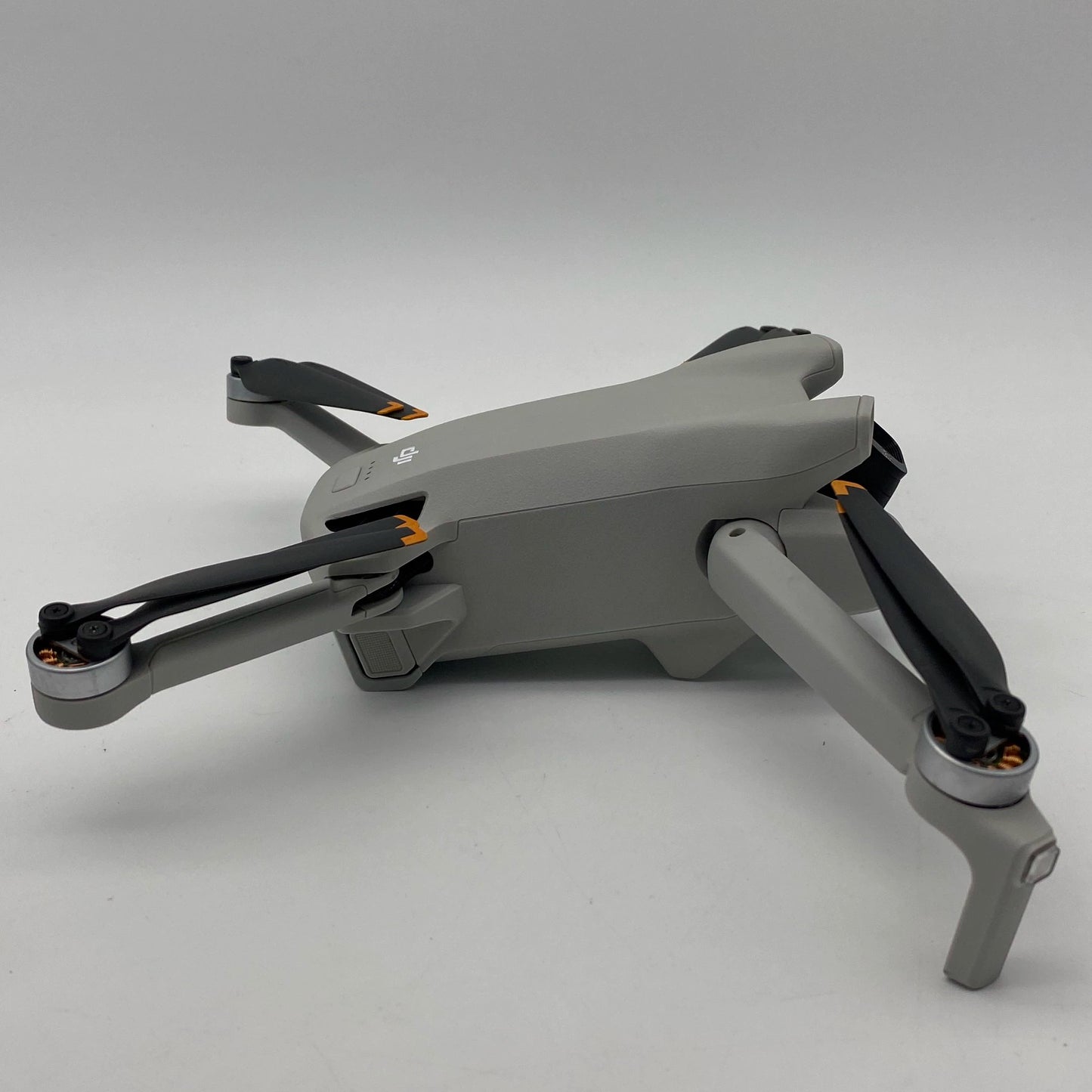 DJI Mini 3 with Screen Remote Controller - Excellent (95% New)