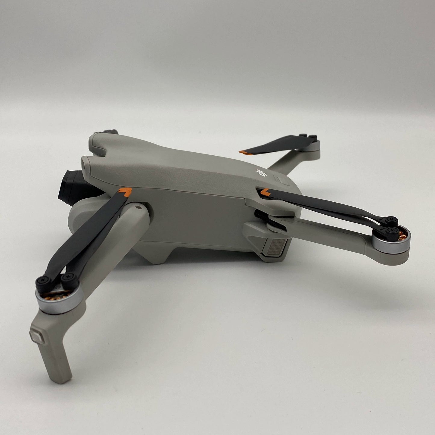 DJI Mini 3 with Screen Remote Controller - Excellent (95% New)