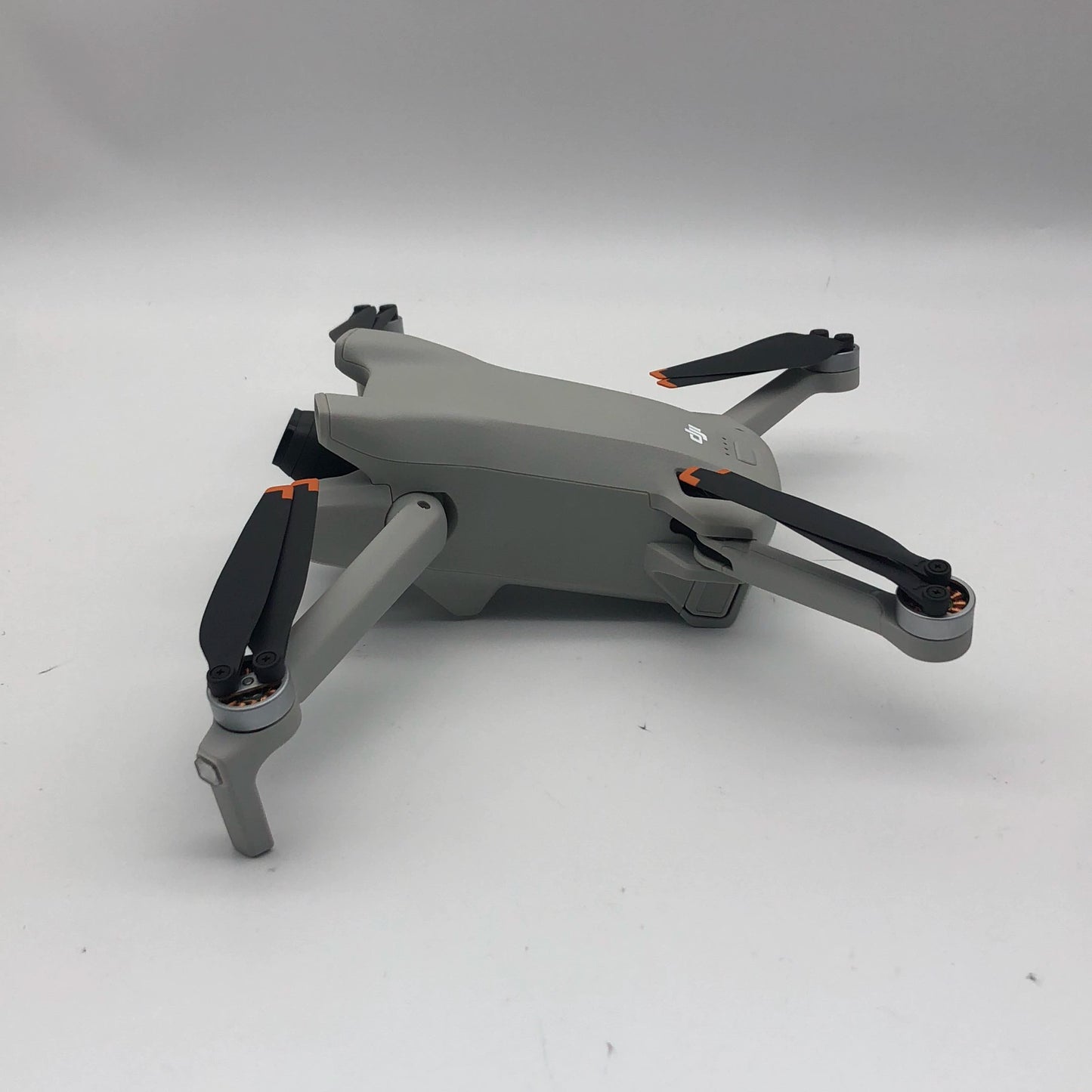 DJI Mini 3 with Screen Remote Fly More Combo - Like New (99%)