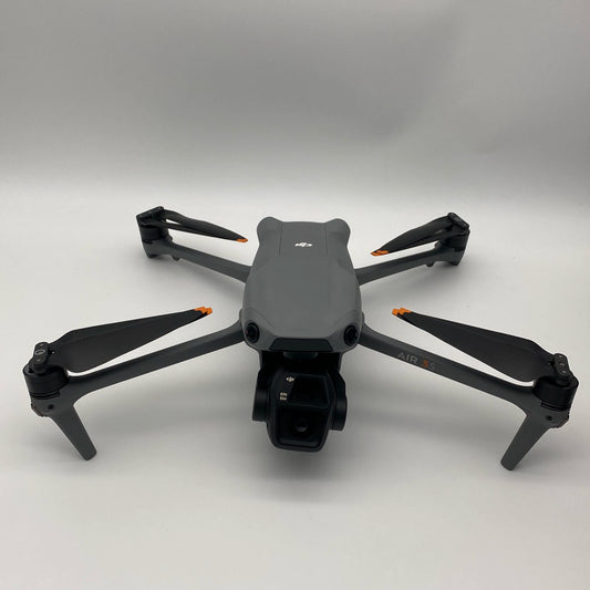 DJI Air 3S Fly More Combo مع جهاز تحكم عن بعد بشاشة وخدمة Care Refresh - كالجديد (99%)