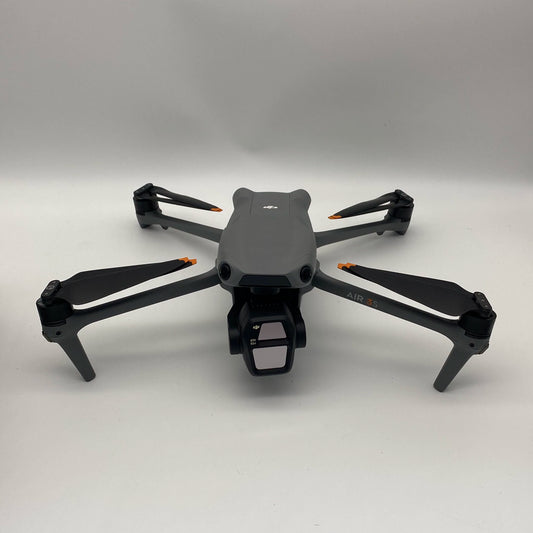 مجموعة DJI Air 3S Fly More Combo مع جهاز تحكم عن بعد بشاشة - ممتاز (95% جديد)