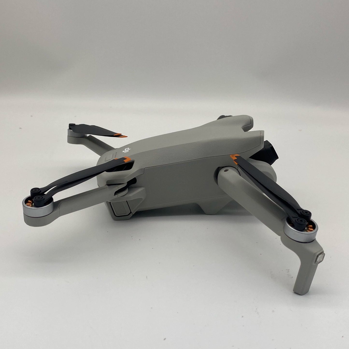 DJI Mini 3 with Screen Remote Fly More Combo - Very Good (90% New)