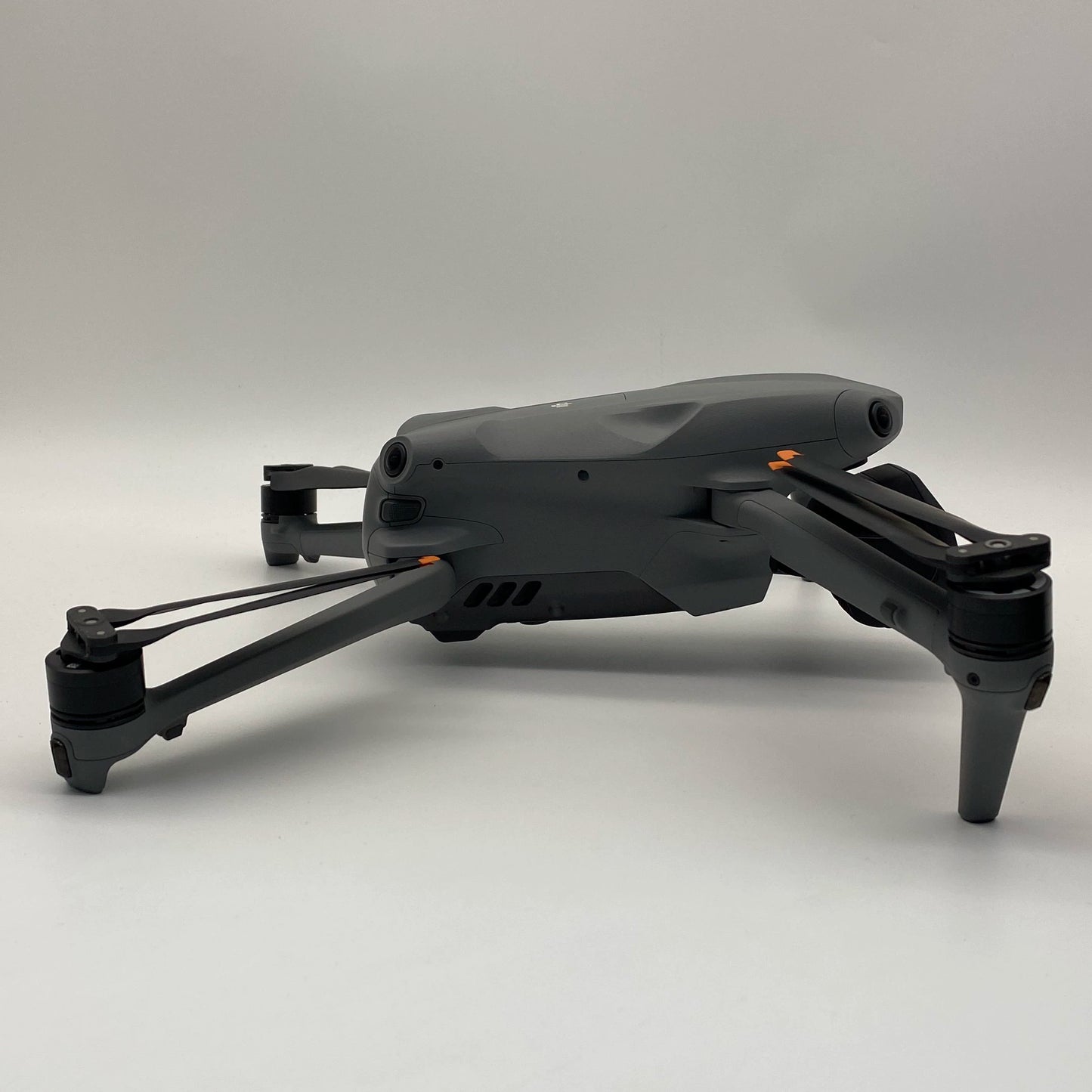 DJI Air 3S Fly More Combo مع جهاز تحكم عن بعد قياسي وCare Refresh - ممتاز (جديد بنسبة 95%)