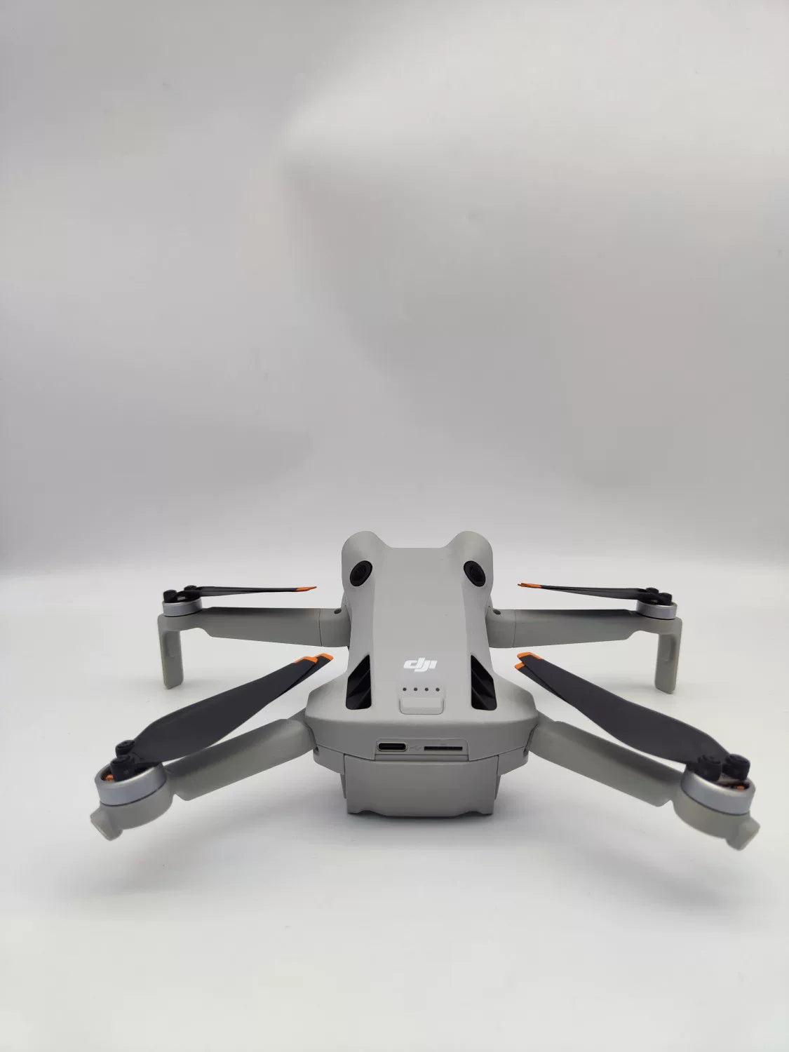 99% New (Mint) DJI mini4pro Body Only