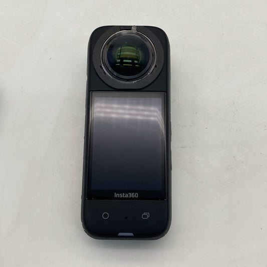Insta360 X3 بطاريتان مزدوجتان - ممتاز (95% جديد)