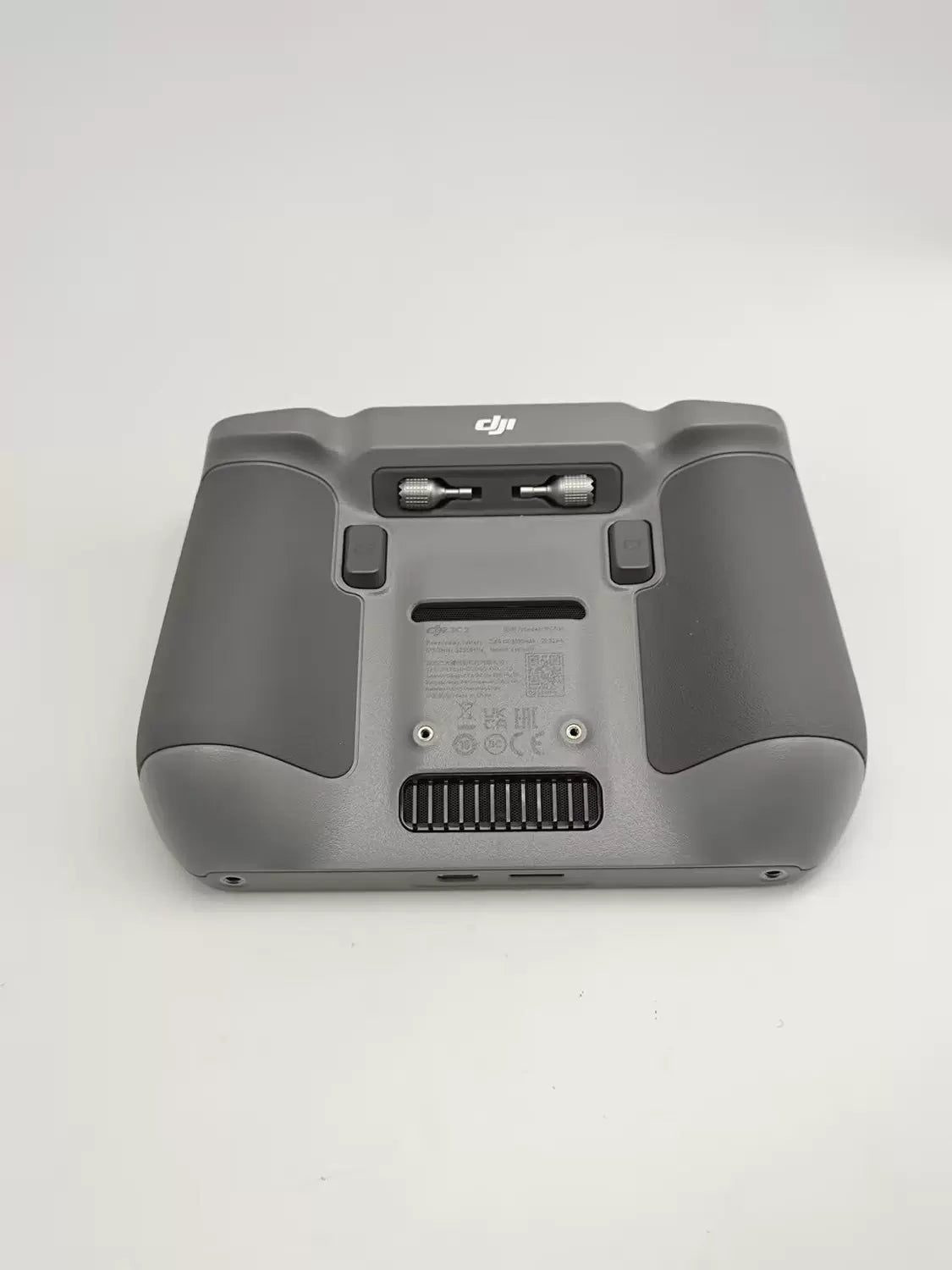 Brand New DJI Air 3 with Screen Fly More 2-Year DJI Care Refresh