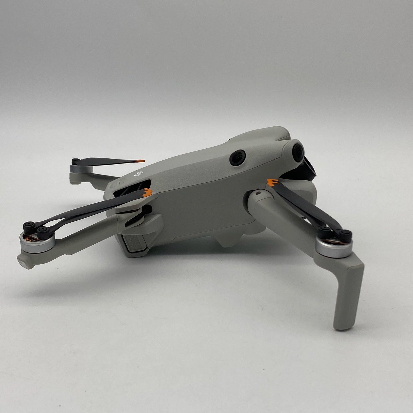 DJI Mini 4 Pro with Screen Remote Controller - Excellent (95% New)
