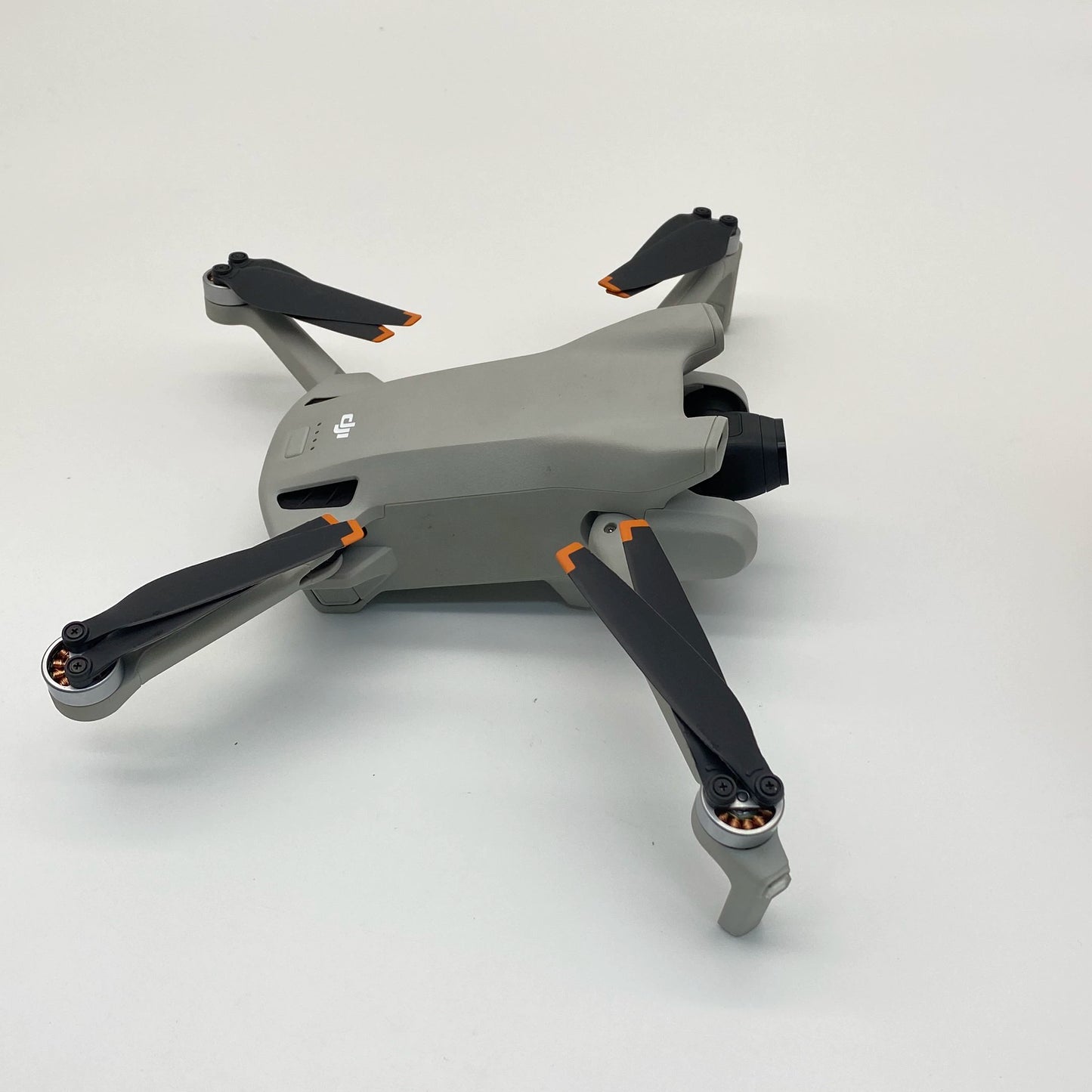DJI Mini 3 with Screen Remote Fly More Combo - Excellent (95% New)