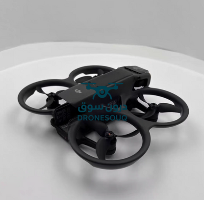 DJI Avata 2 (طائرة بدون طيار فقط)، طائرة بدون طيار FPV مزودة بكاميرا 4K، تجربة طيران غامرة، واقي مروحة مدمج، سهولة القلاب/اللف، مجال رؤية واسع للغاية 155 درجة، متوافقة مع RC Motion 3، متوافقة مع معرف جهاز التحكم عن بعد FAA 