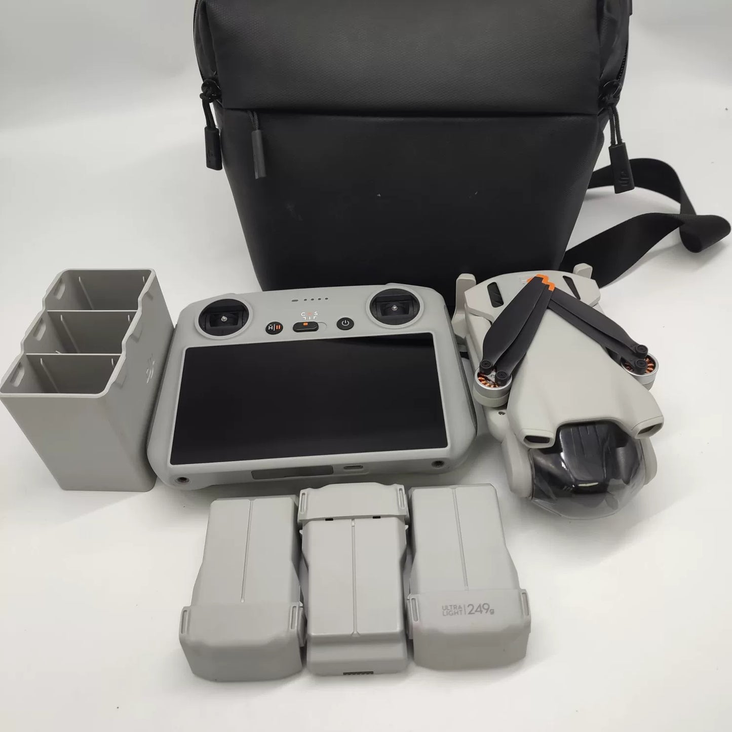 99% New (Mint) Mini 3 with Screen Extended-Cycle Fly More Combo