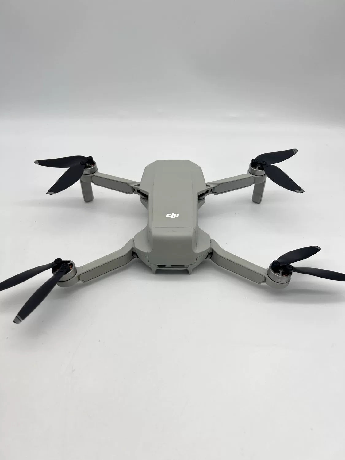 95% New (Like New) DJI Mavic Mini Aerial Mini Drone Standard Combo Dual Battery