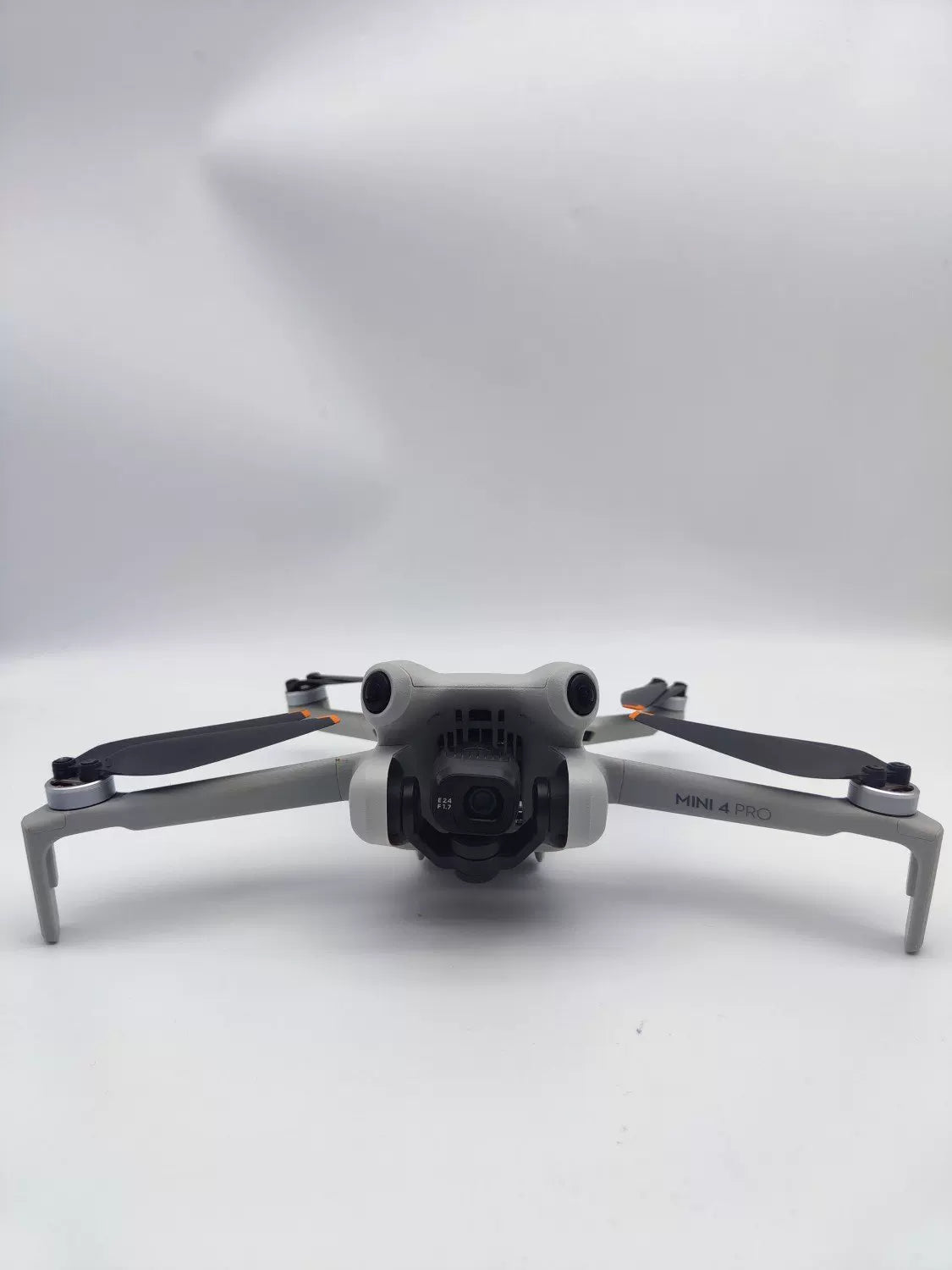 99% New (Mint) DJI mini4pro with Screen Fly More Combo