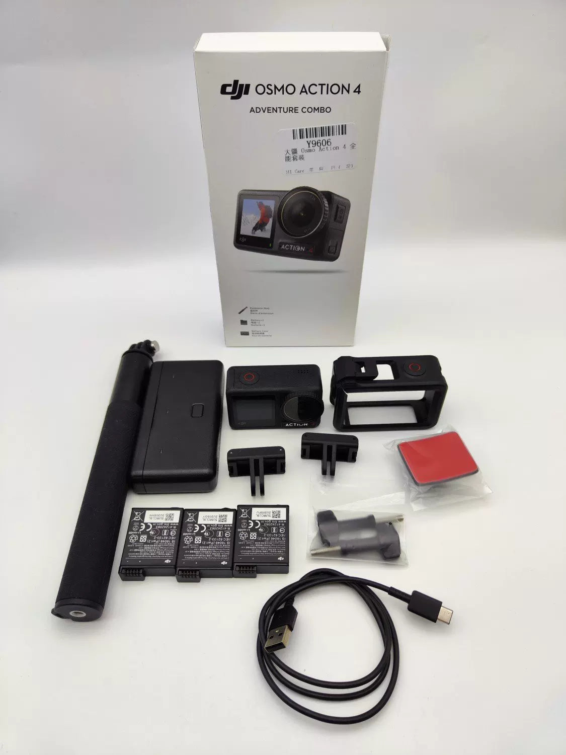 99% New (Mint) DJI action 4 All-in-1 Combo