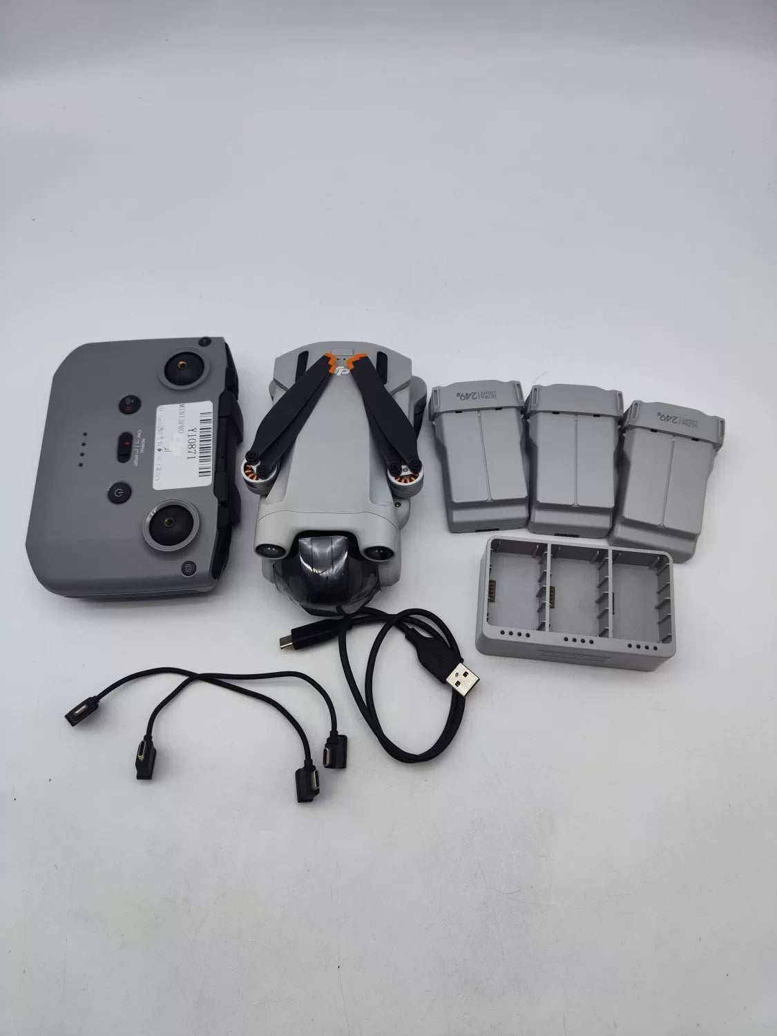 99% New (Mint) DJI mini3pro Fly More Combo with DJI Care Refresh