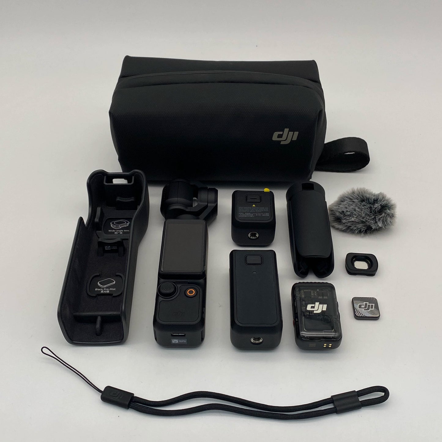 DJI Osmo Pocket 3 Ultimate Combo with Care Refresh - Like New (99%)
