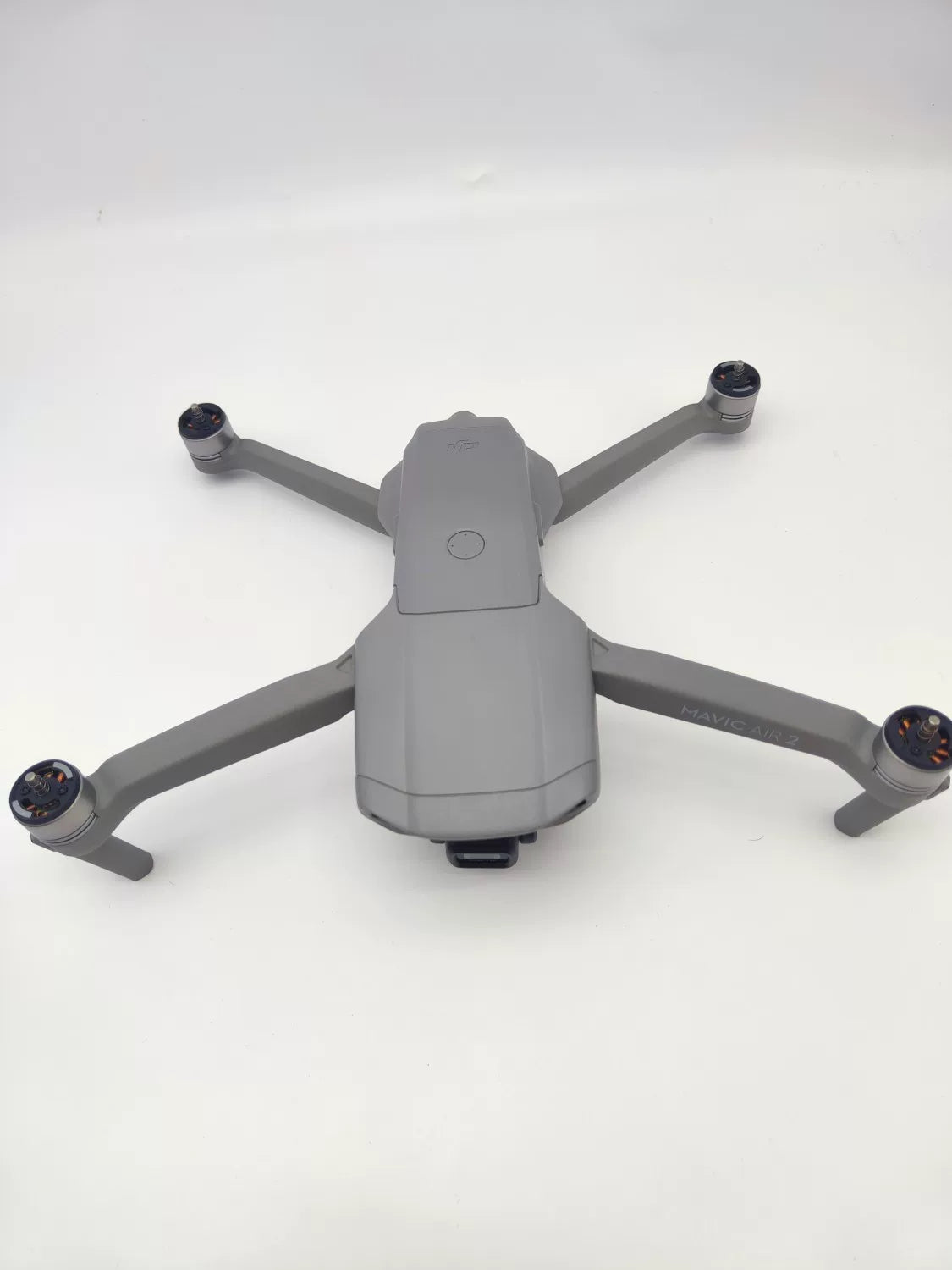 99% New (Mint) DJI air2 Fly More Combo