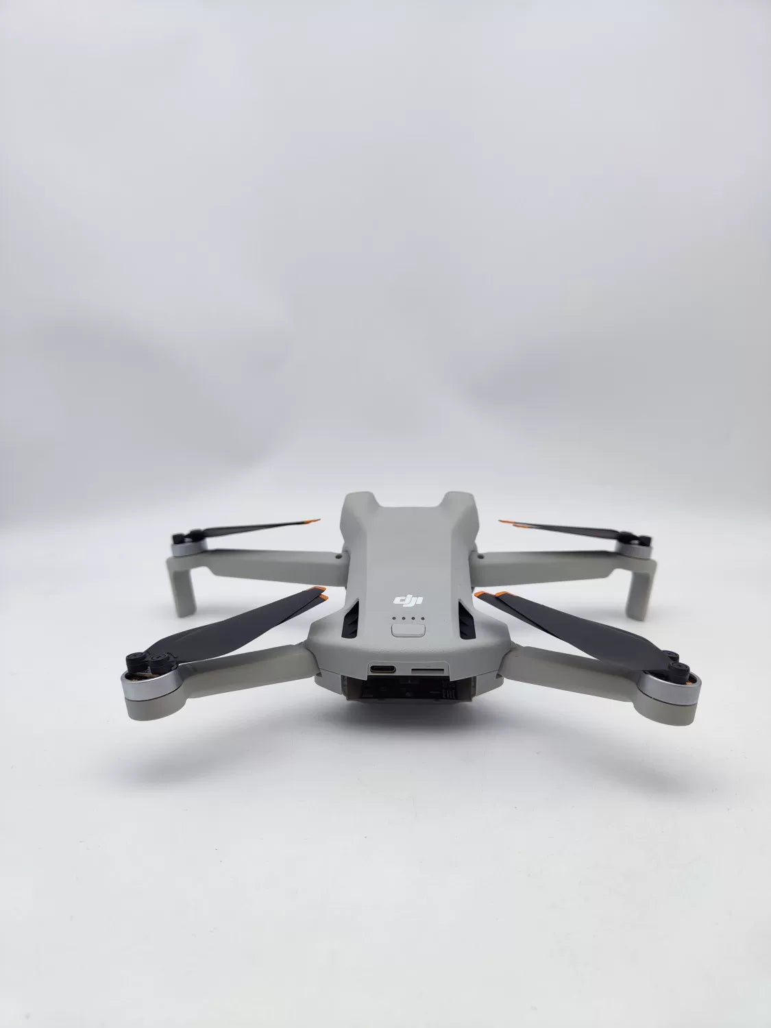 99% New (Mint) DJI mini3 with Screen, Extended Battery Fly More Combo with DJI Care Refresh