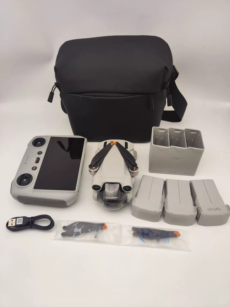 99% New (Mint) DJI mini3pro with Screen, Extended Battery Fly More Combo