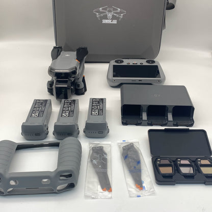 DJI Air 3S Fly More Combo مع جهاز تحكم عن بعد بشاشة و Care Refresh - ممتاز (95% جديد)