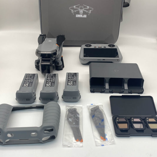 DJI Air 3S Fly More Combo مع جهاز تحكم عن بعد بشاشة و Care Refresh - ممتاز (95% جديد)