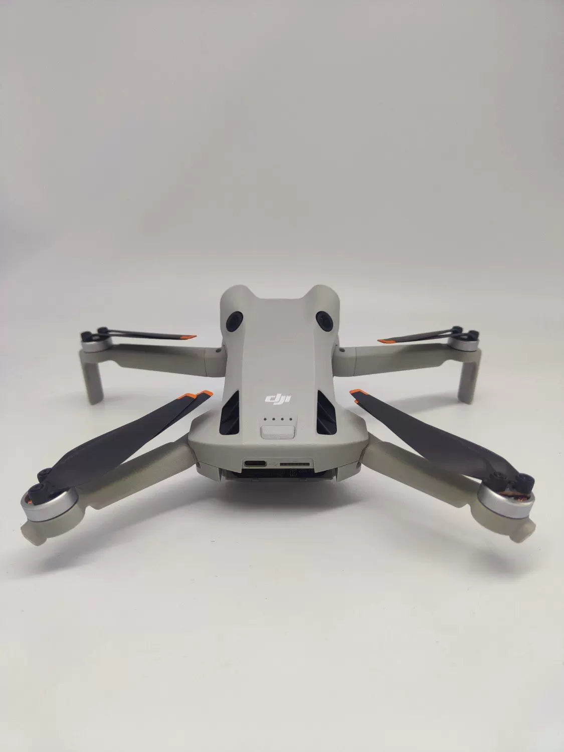 99% New (Mint) DJI Mini4pro Fly More Combo