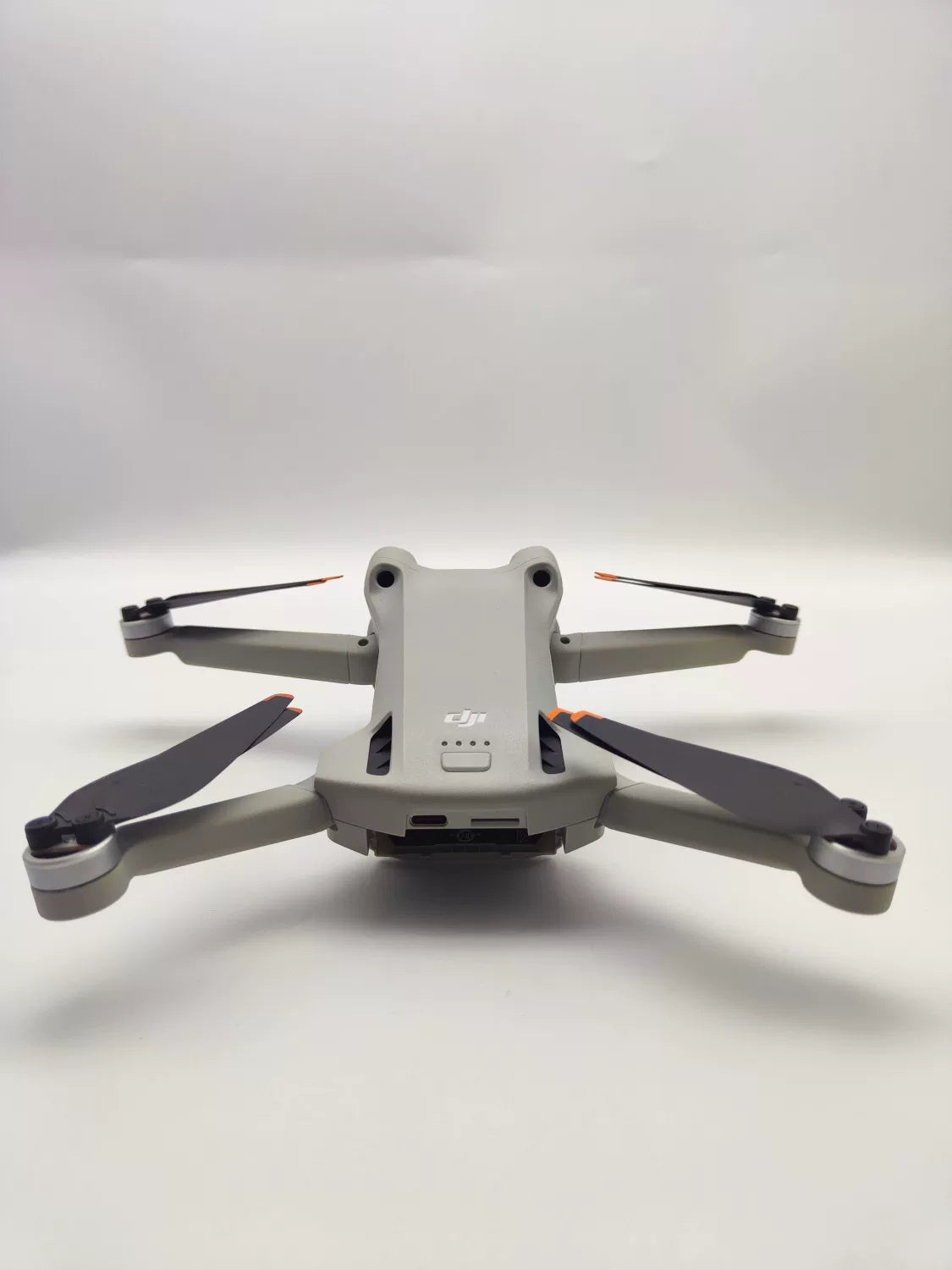 95% New (Like New) DJI mini3pro with Screen, Extended Battery with Module
