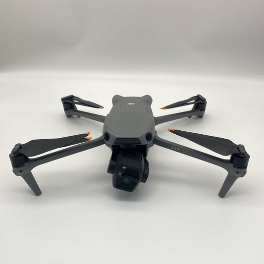 DJI Air 3S Fly More Combo مع جهاز تحكم عن بعد بشاشة وخدمة Care Refresh - كالجديد (99%)