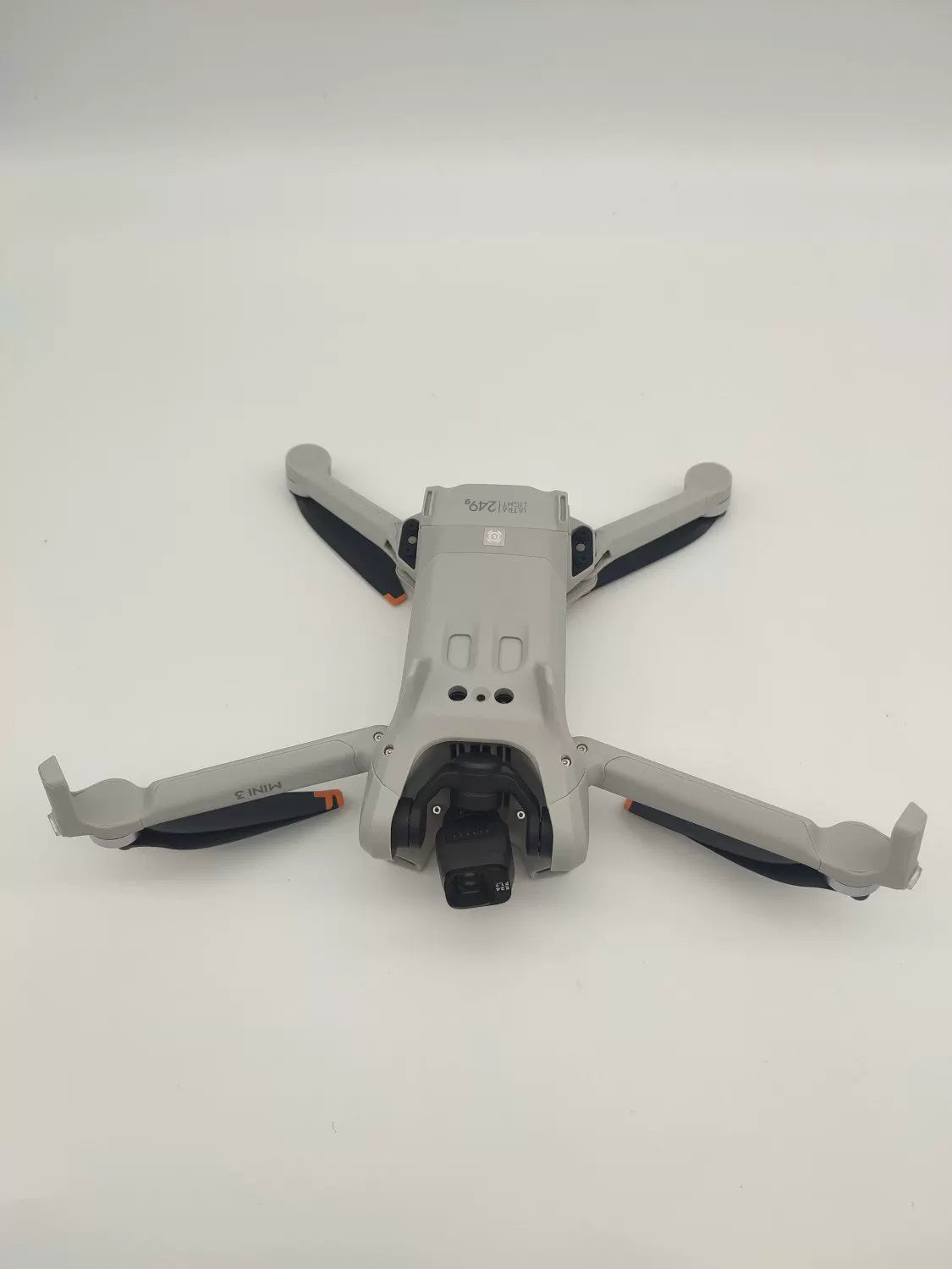 DJI Mini 3 with Screen Fly More Combo DJI Care Refresh