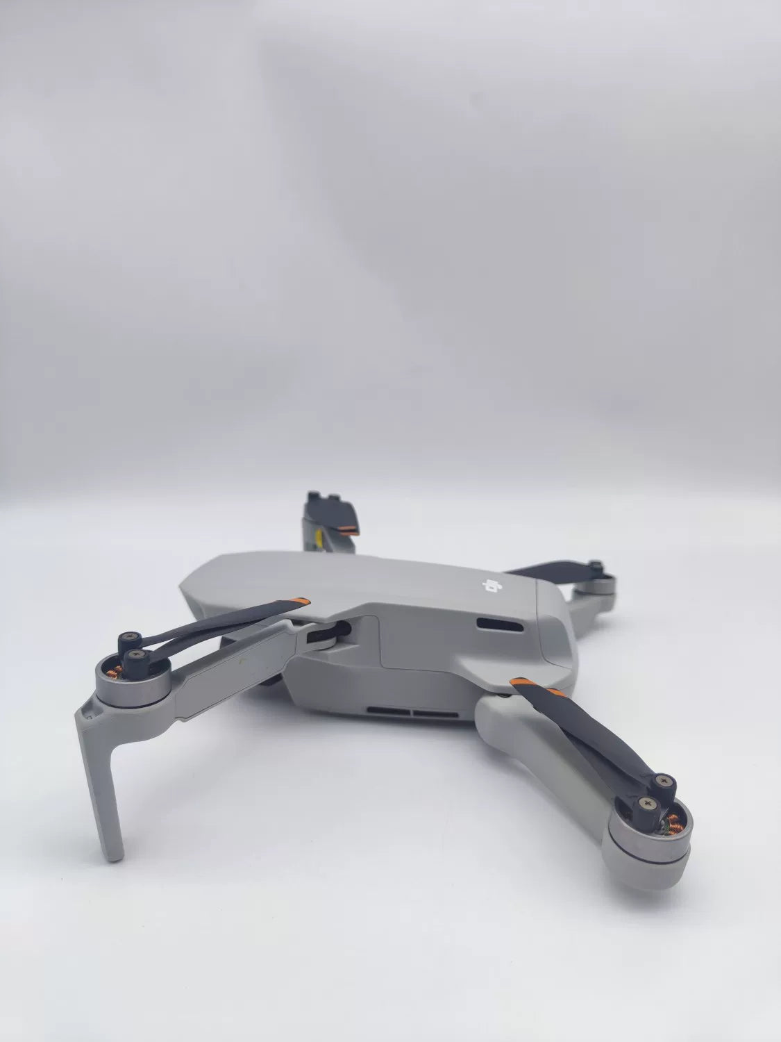 99% New (Mint) DJI mini2 Fly More Combo