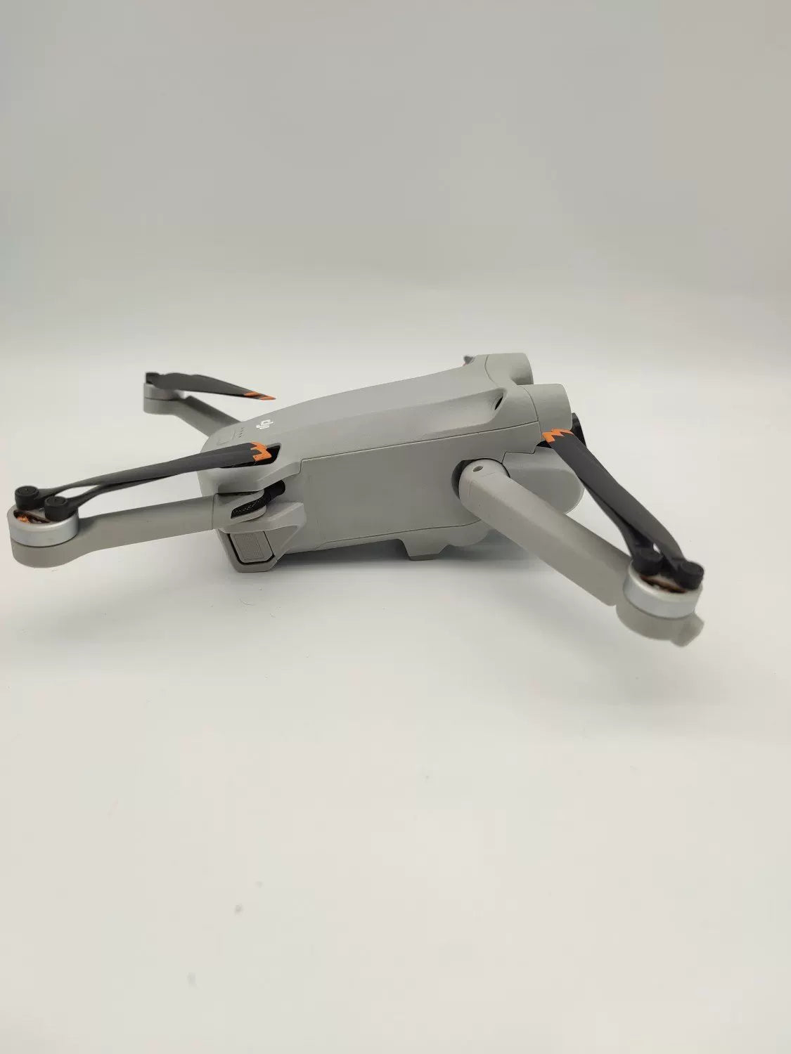 95% New (Like New) DJI Mini3pro with Screen Fly More Combo