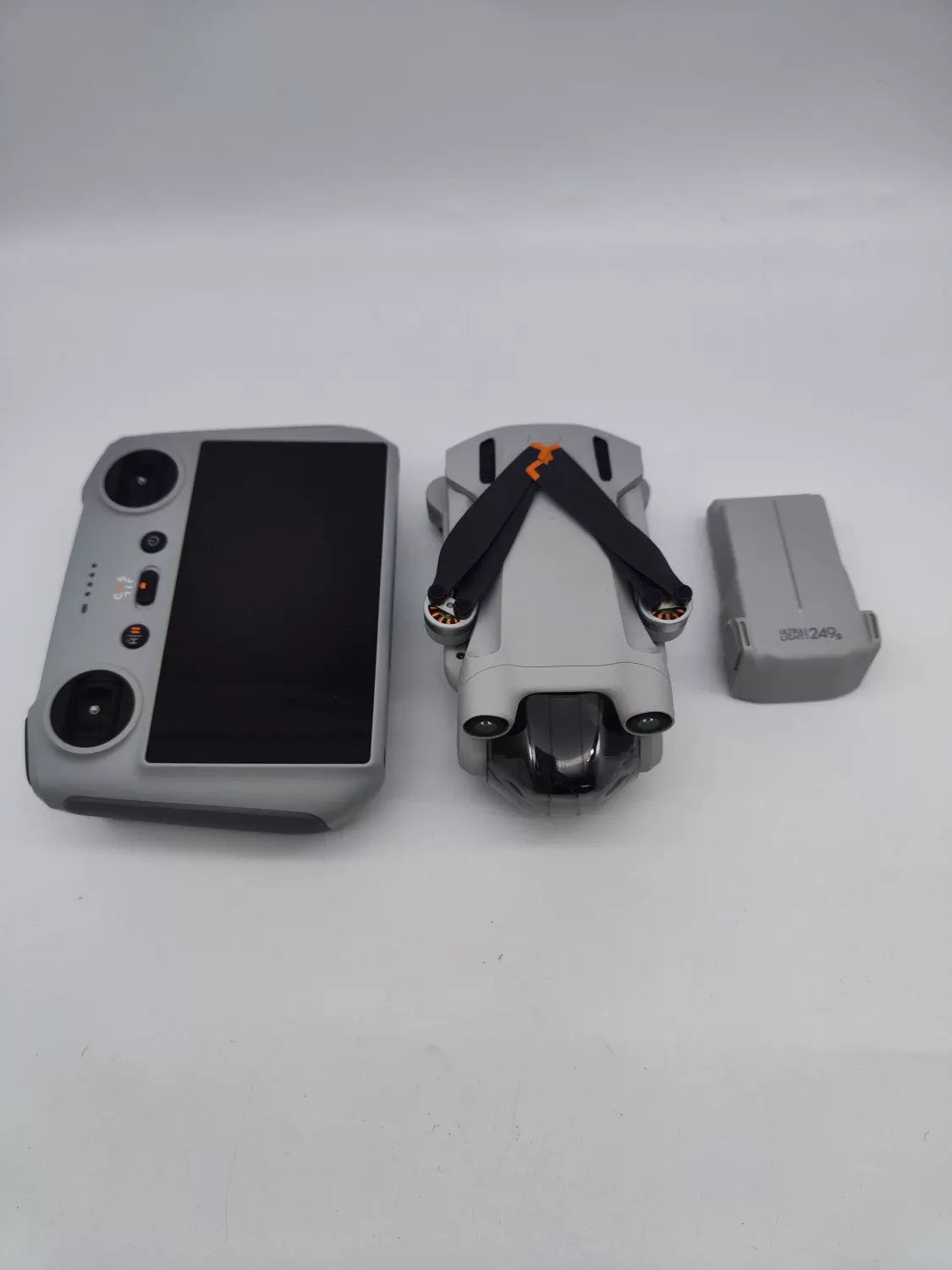 99% New (Mint) DJI Mini3pro with Screen Standard Combo