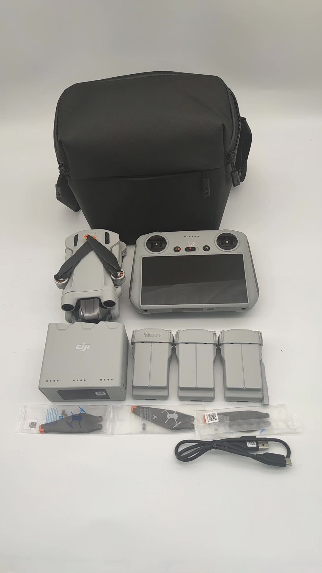 DJI Mini 3 Pro with Screen, Extended Battery Combo