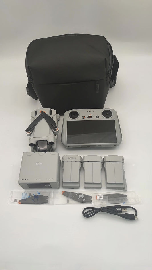 DJI Mini 3 Pro with Screen, Extended Battery Combo