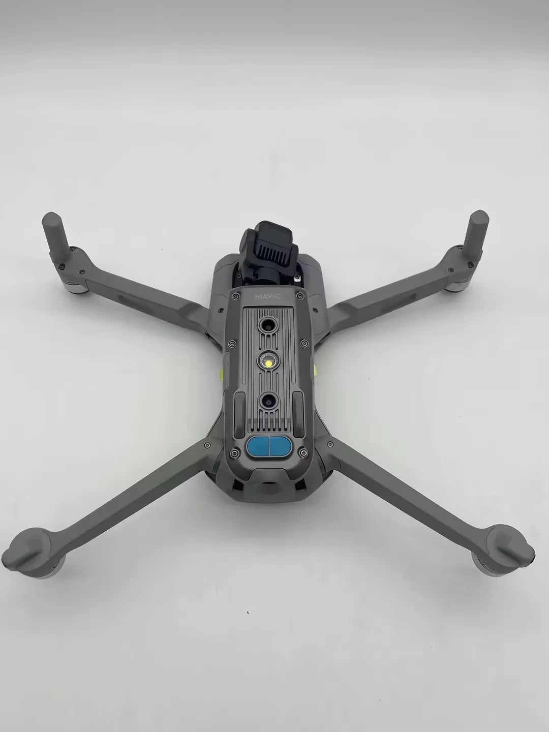 95% New (Like New) DJI Mavic Air 2 Fly More Combo