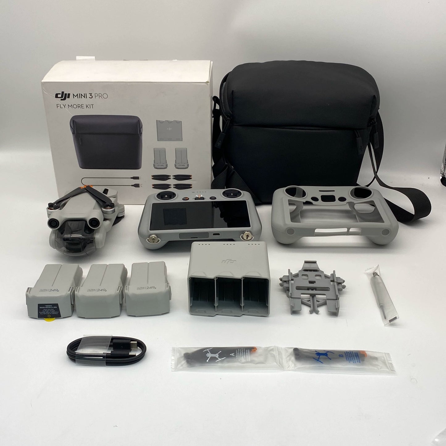 DJI Mini 3 Pro with Screen Remote Fly More Combo - Very Good (90% New)