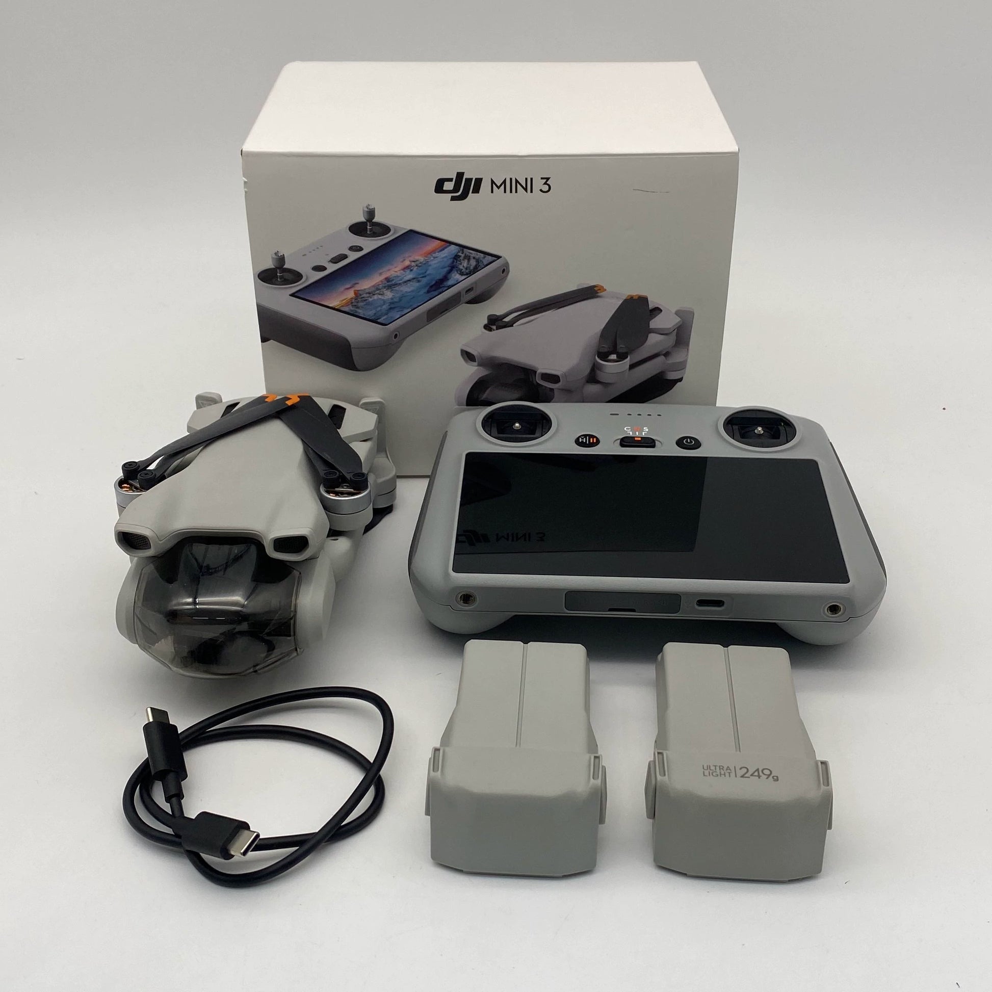 DJI Mini 3 with Screen Remote Dual Battery - Excellent (95% New)