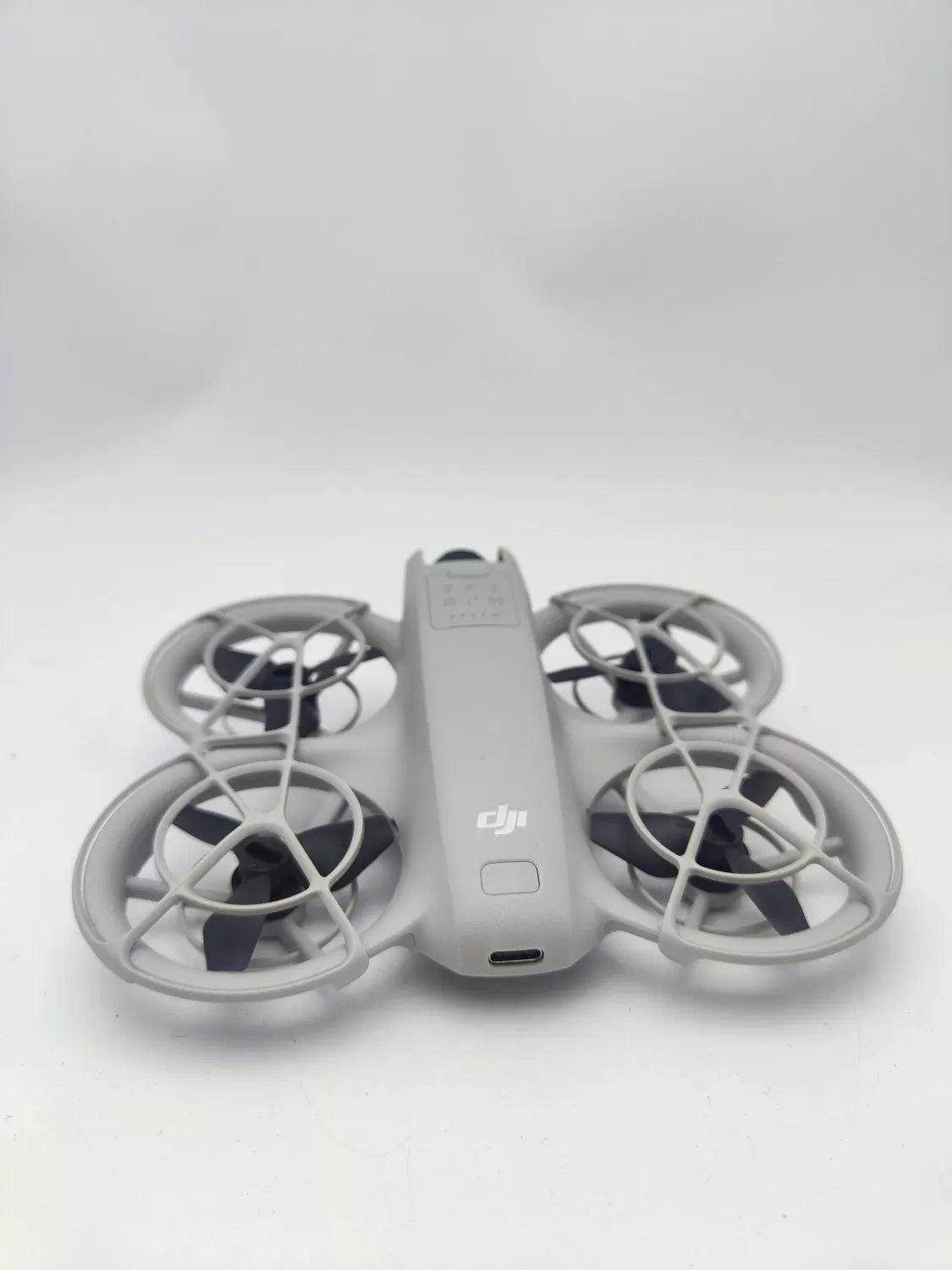 99% New (Mint) DJI neo Fly More Combo with DJI Care Refresh