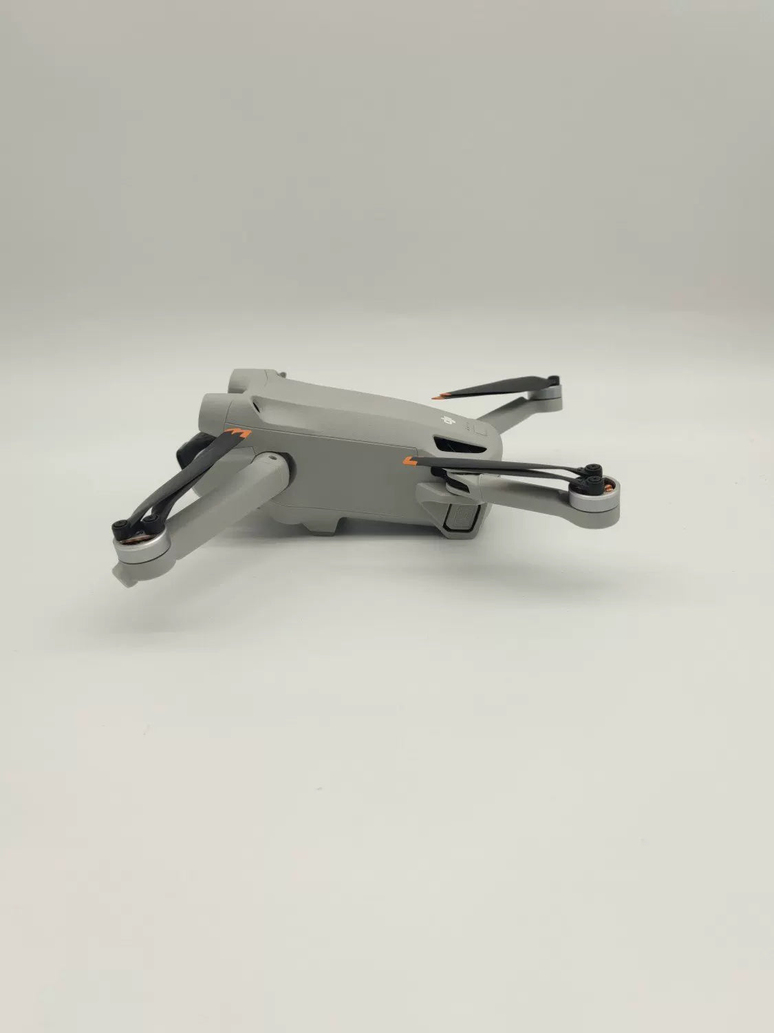 DJI Mini 3 pro with Screen, Extended Battery Fly More Combo with DJI Care Refresh