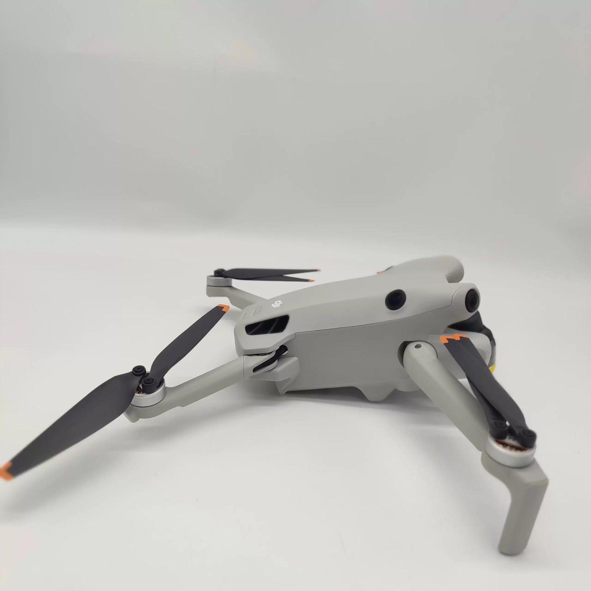 95% New (Like New) Mini 4 Pro Screen Remote Fly More Combo