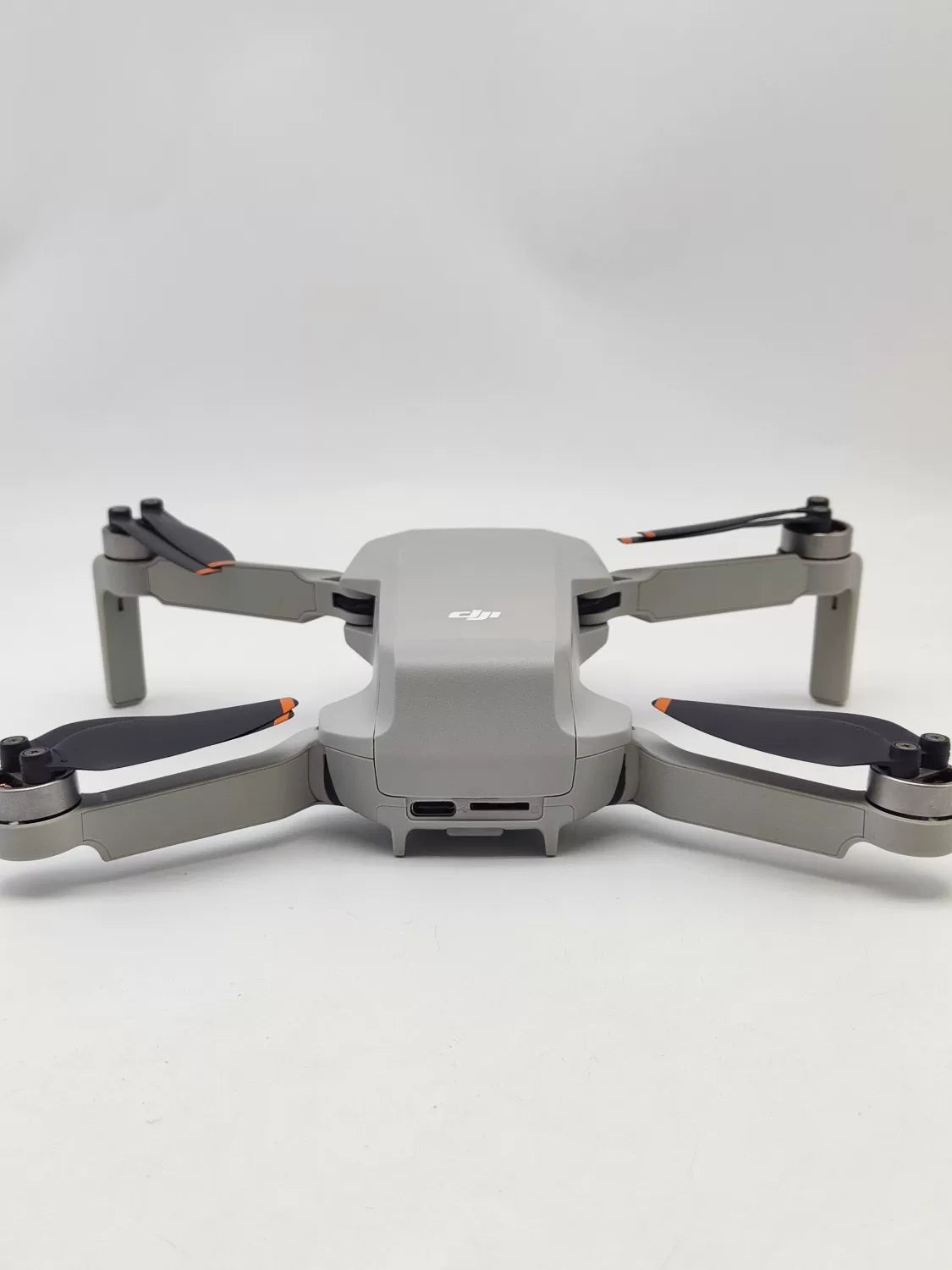 95% New (Like New) DJI mini2 Fly More Combo