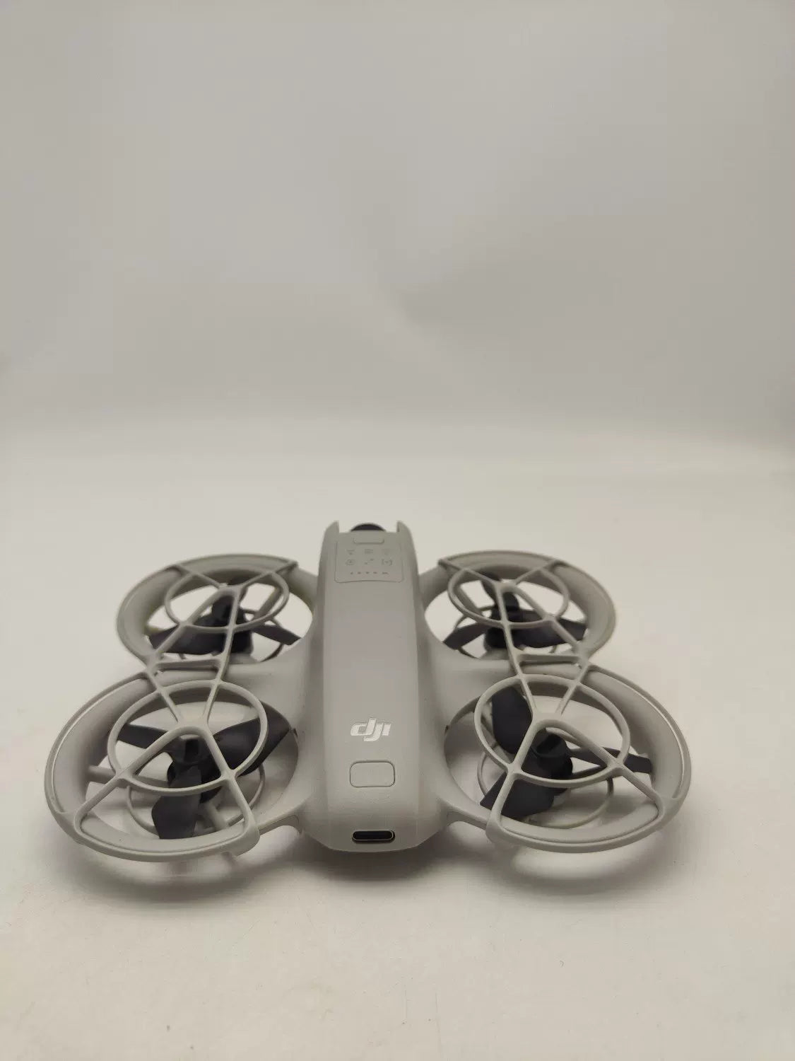 95% New (Like New) DJI neo Motion-Control Fly More Combo