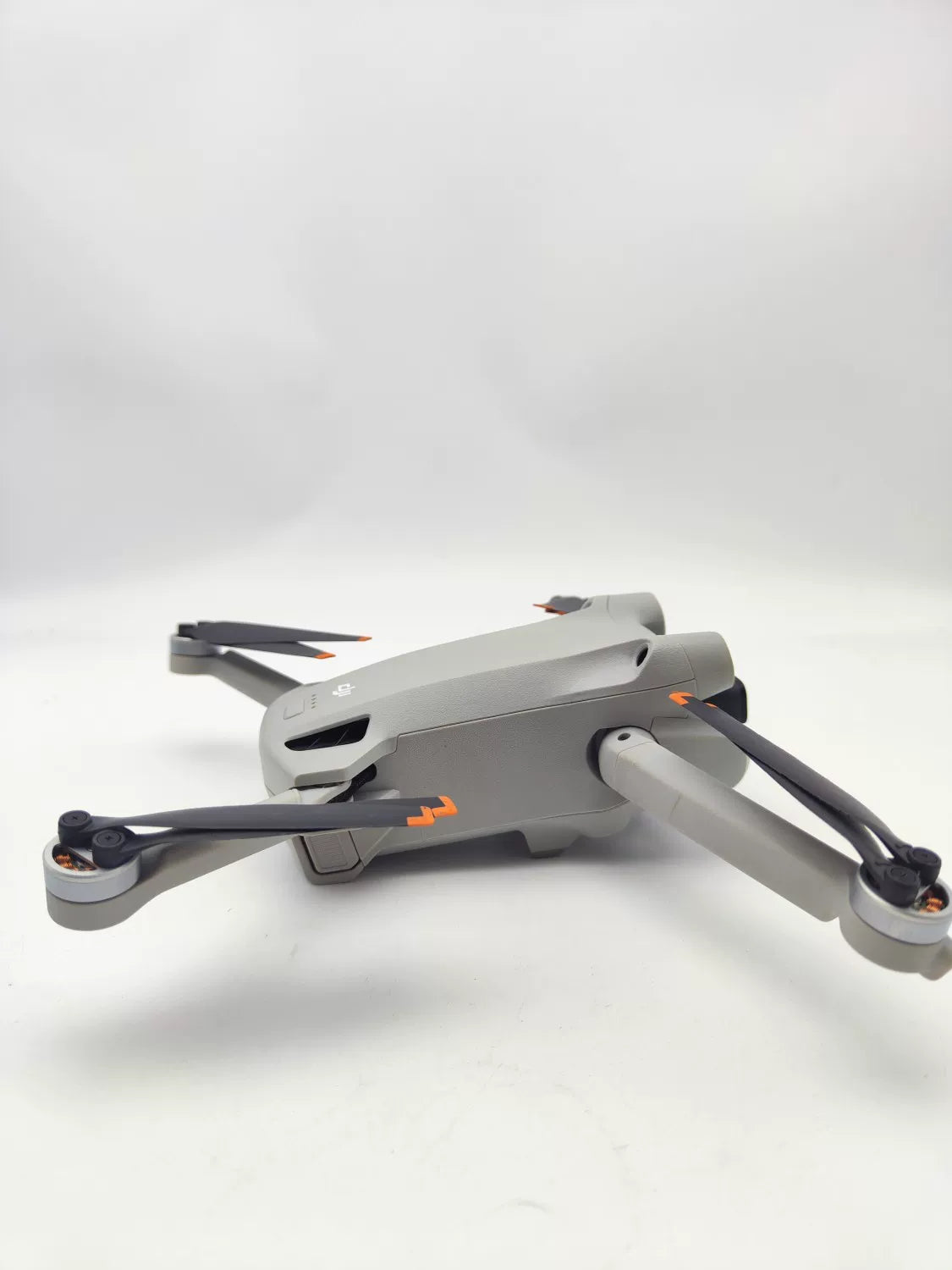 95% New (Like New) DJI mini3pro with Screen Standard Combo