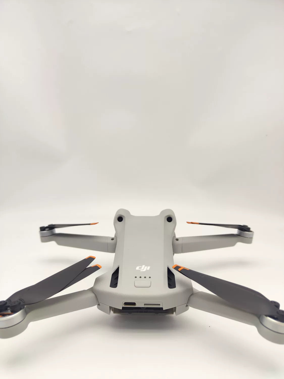 99% New (Mint) DJI mini3pro with Screen, Extended Battery Fly More Combo