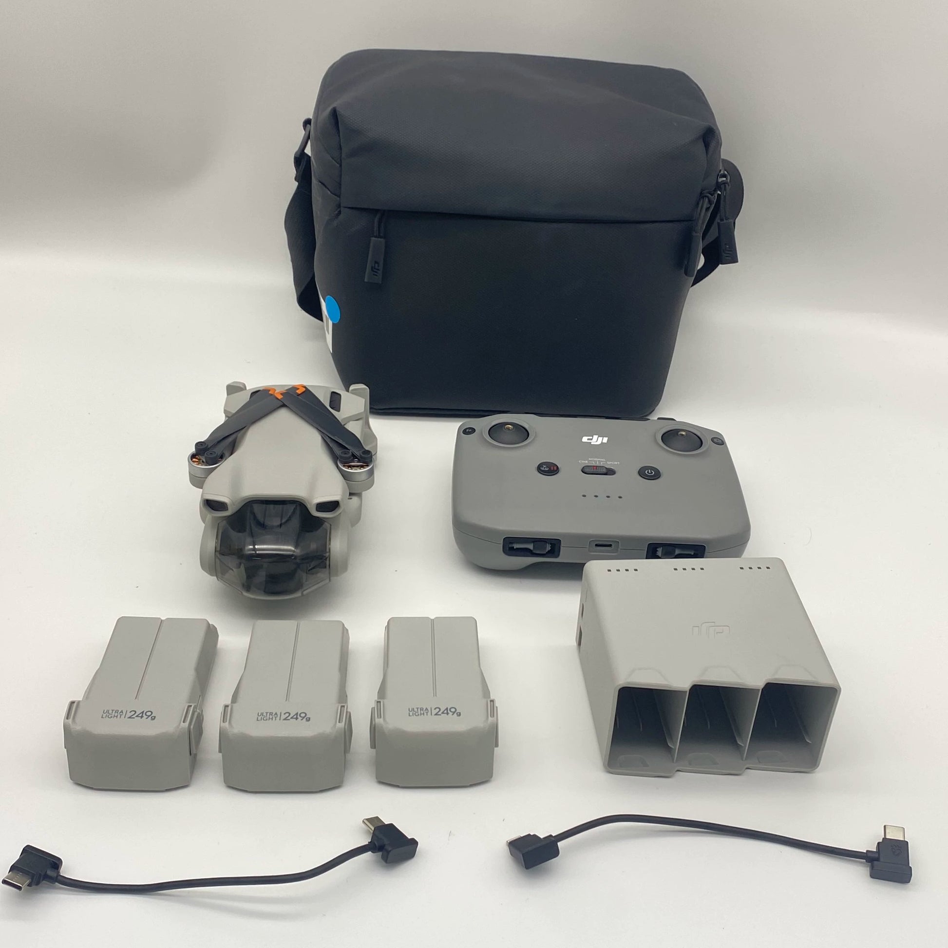 DJI Mini 3 Standard Remote Fly More Combo with Care Refresh - Excellent (95% New)