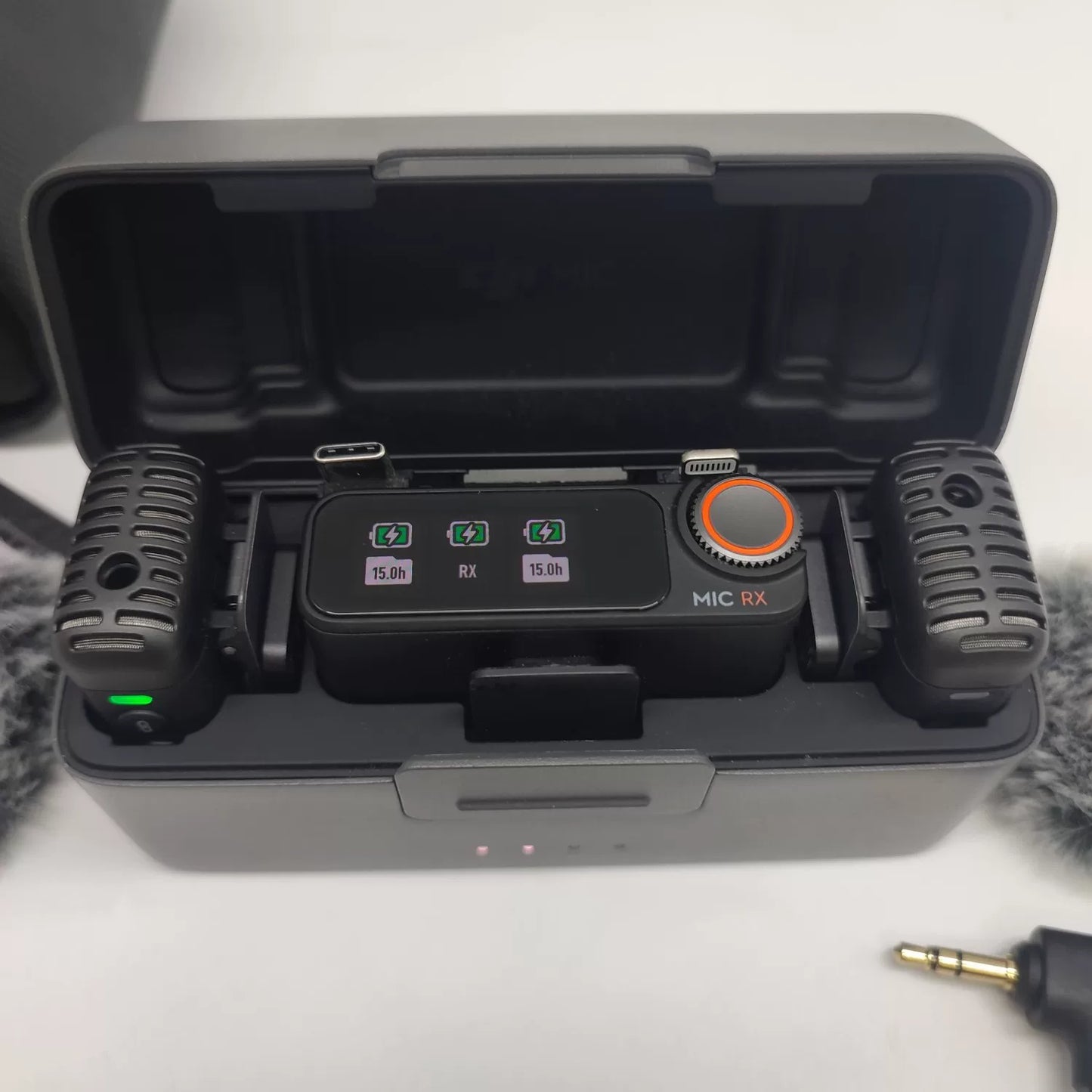 Near-New DJI Mic 2 (2 Mics + 1 Receiver with Charging Case)