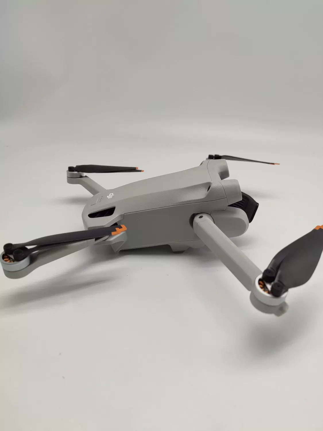 99% New (Mint) DJI Mini 3 pro with Screen Fly More Combo