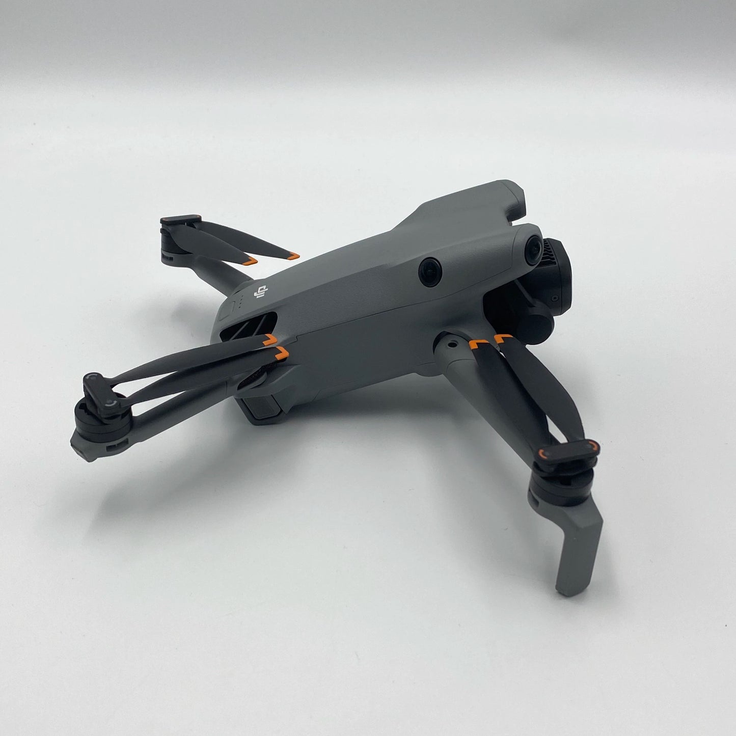 DJI Mini 5 Pro Fly More Combo (DJI RC-N3) - Like New (99%)