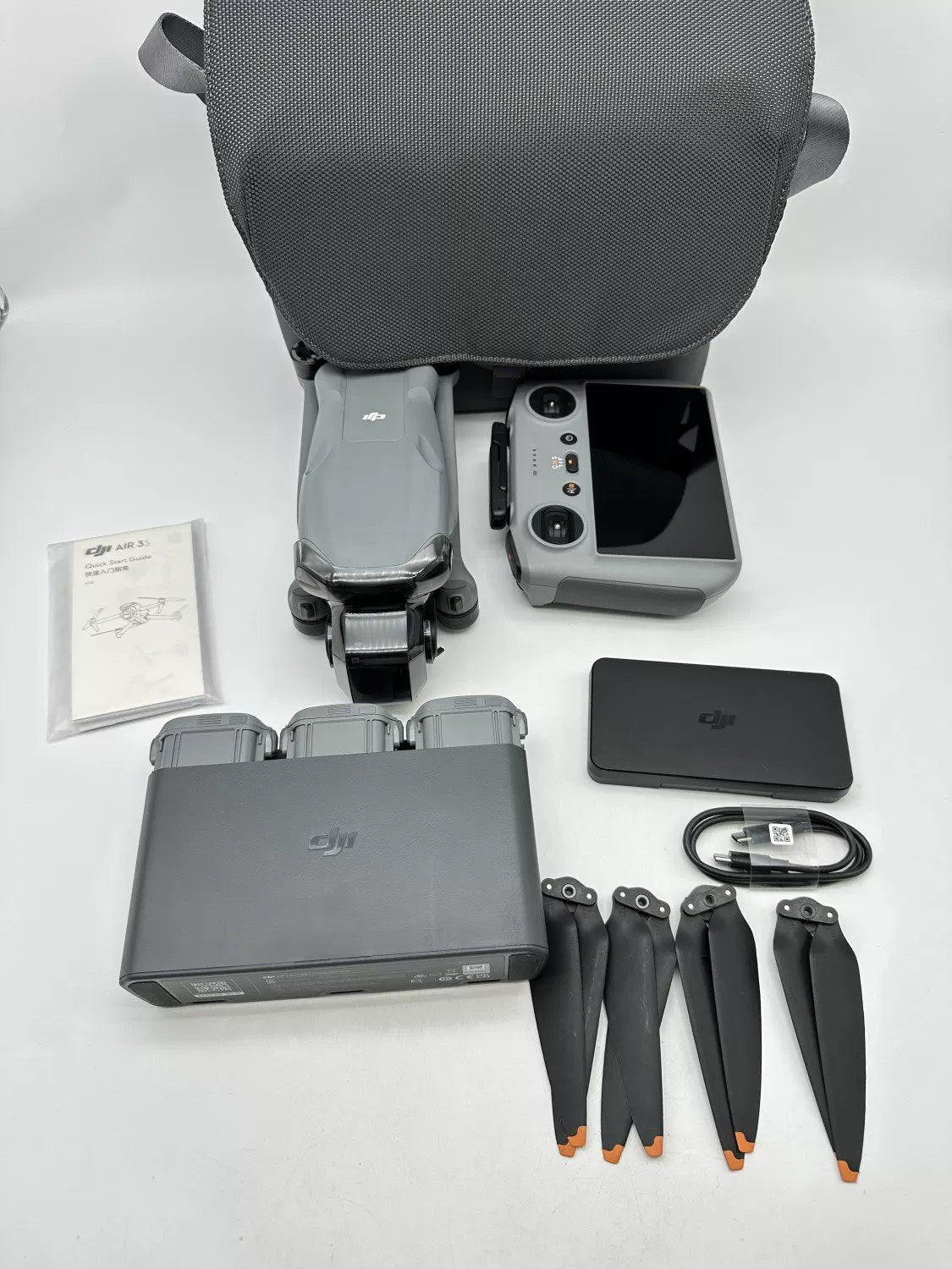 99% New (Mint) DJI Air 3s with Screen Fly More Combo