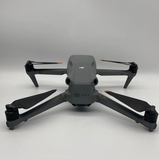 مجموعة DJI Air 3S Fly More Combo مع Care Refresh + وحدة 4G - ممتاز (جديد بنسبة 95%)